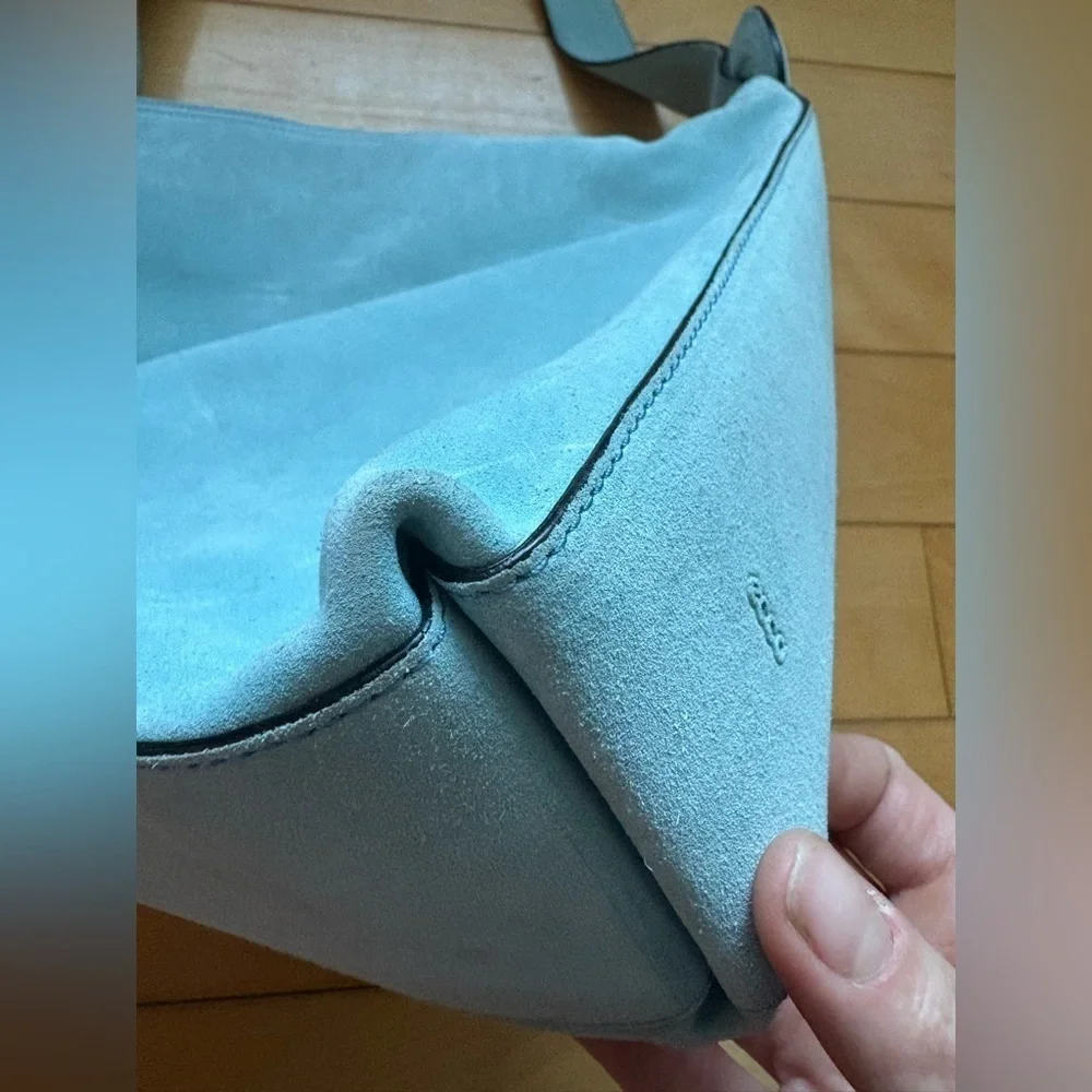 Ecco zip closure